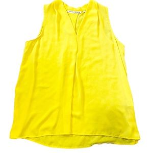 Violet & Claire Yellow Pleated Vneck High Low Sleeveless Blouse Size Small